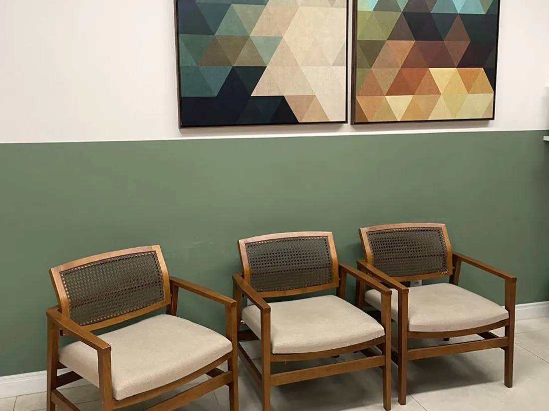 Sala de espera do consultório em Ipanema